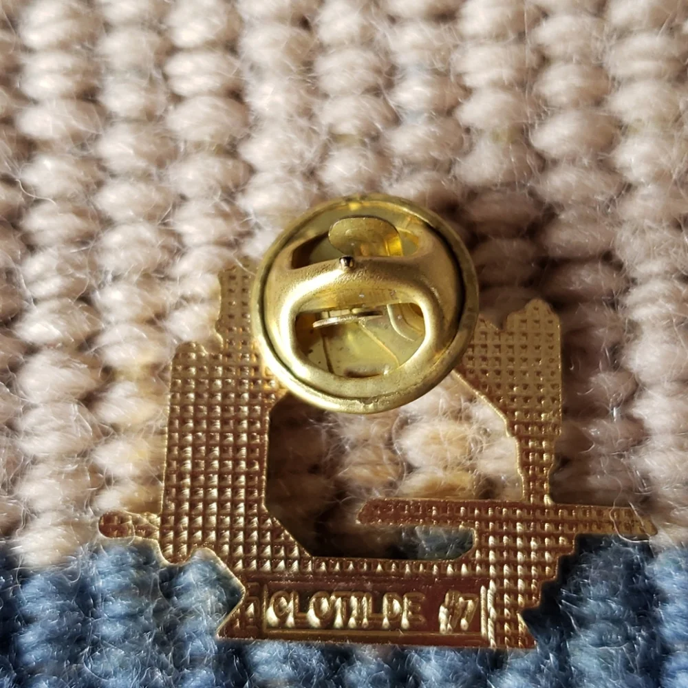 Vintage Quilting Sewing Pins Lot